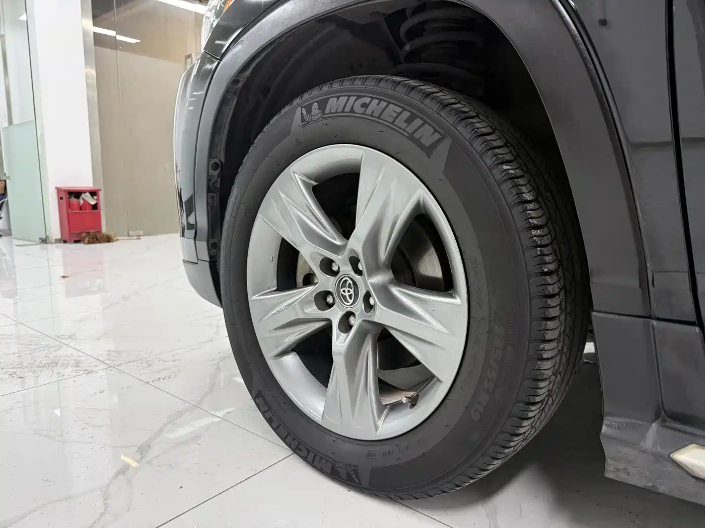 Toyota Highlander 2018 2.0T 4WD Luxury 7-seater China VI фото 6