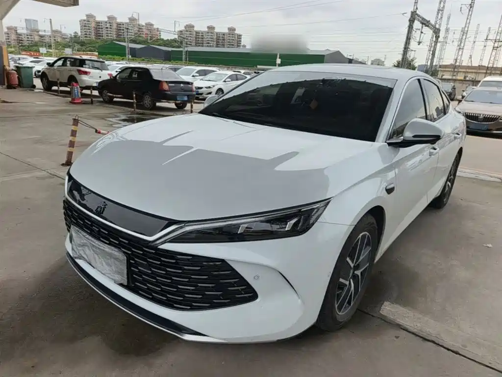 BYD Qin L 2025 DM-i Smart Drive 80KM Premium фото 2