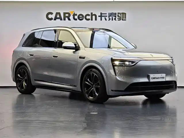 AITO Wenjie AITO M8 2025