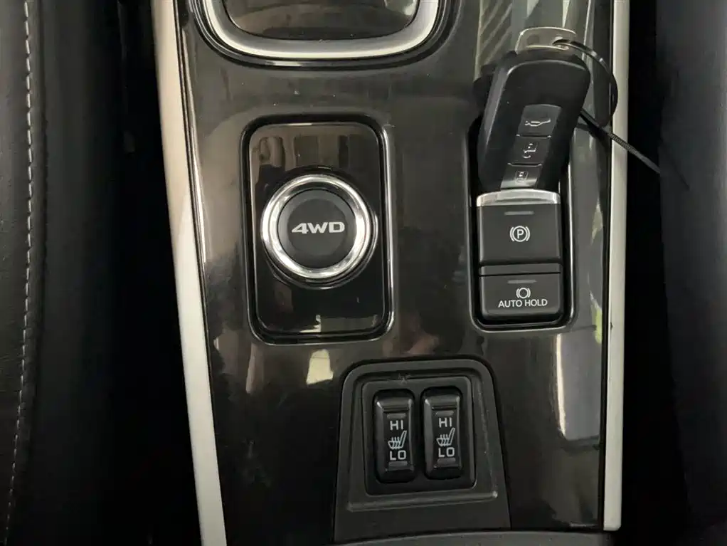 Mitsubishi Outlander 2019 2.4L 4WD Deluxe Edition 5-Seater China VI фото 12