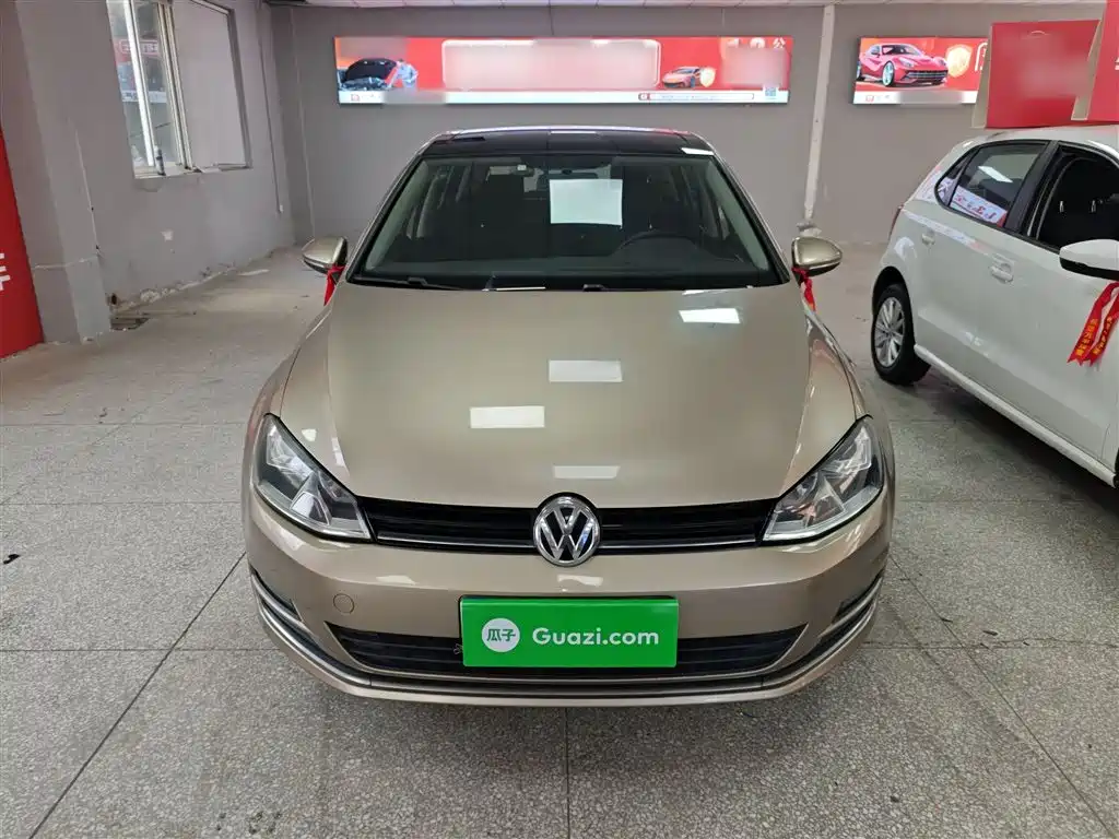 Volkswagen Golf 2016 230TSI Automatic Comfort фото 3
