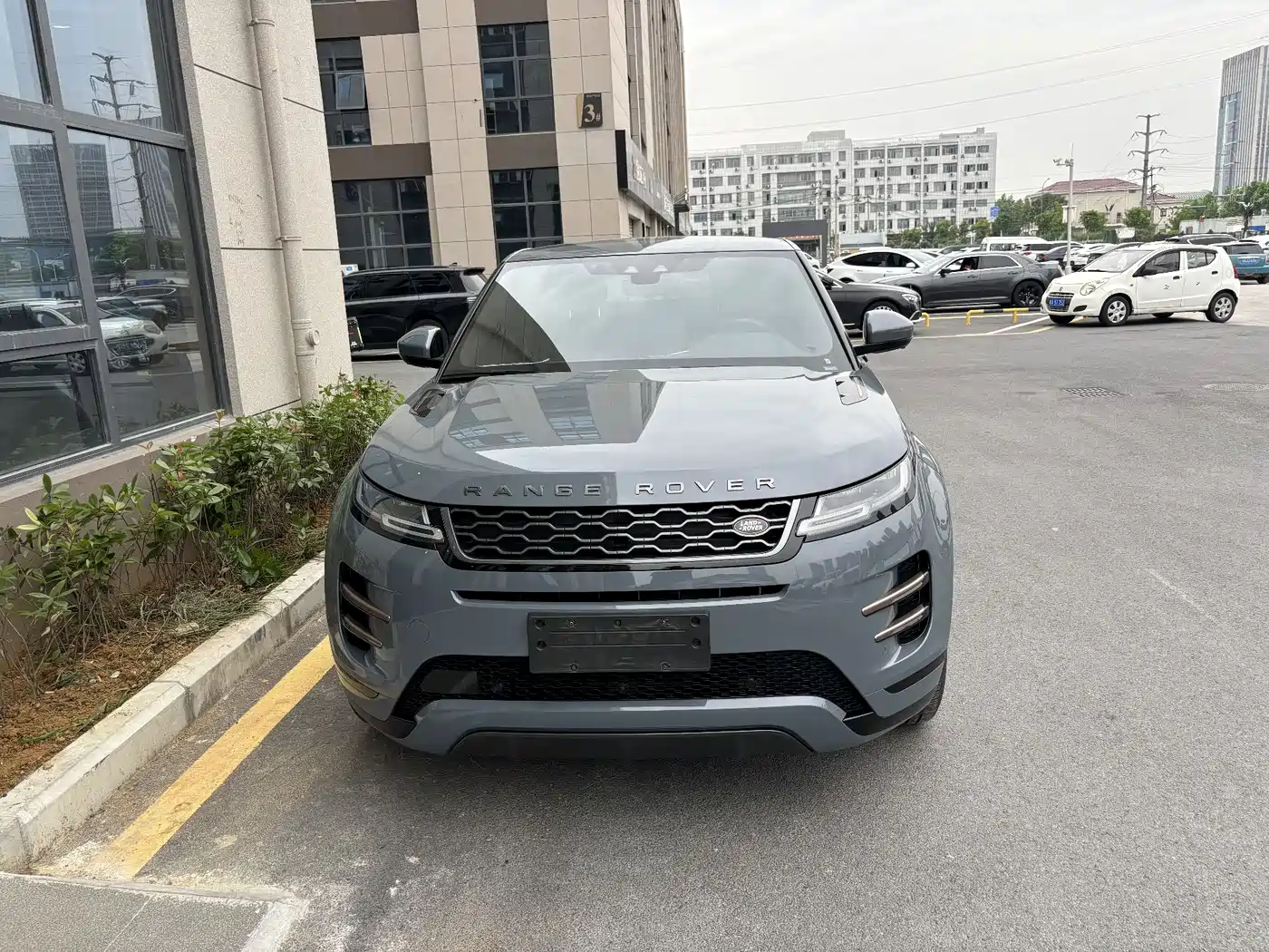 Land Rover Range Rover Evoque 2020 249PS R-DYNAMIC SE Sport Tech Edition фото 2