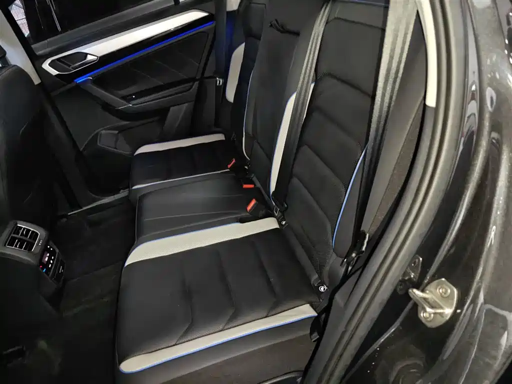 Volkswagen Tayron GTE Plug-in Hybrid 2020 1.4T Premium фото 17