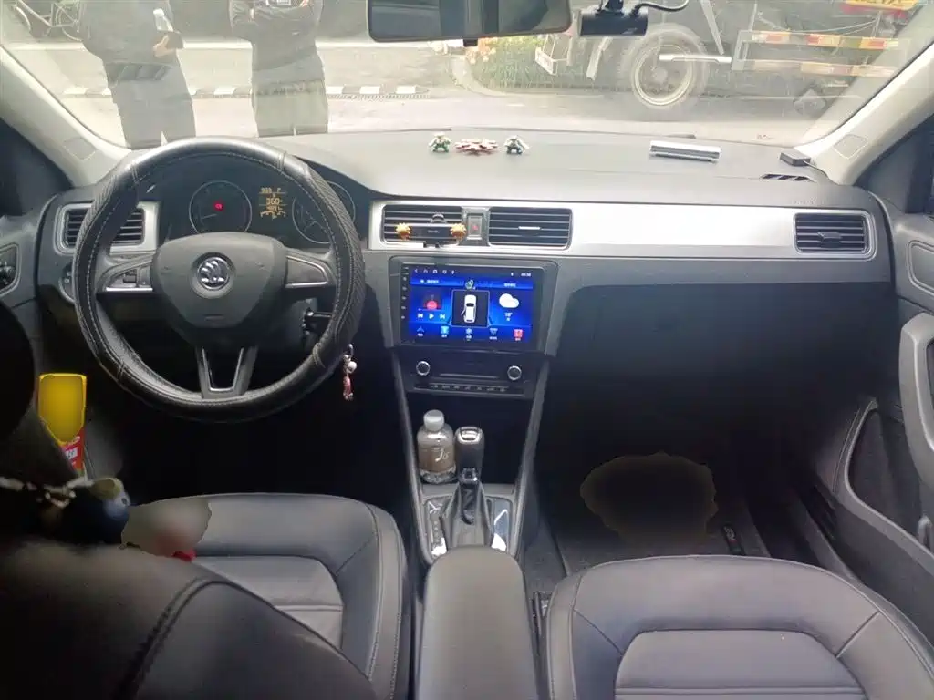 Škoda Skoda Rapid Spaceback 2014 1.6L Automatic致享版 фото 13