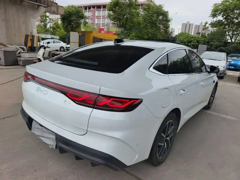 BYD Qin L 2025 DM-i Smart Drive 80KM Premium фото 7