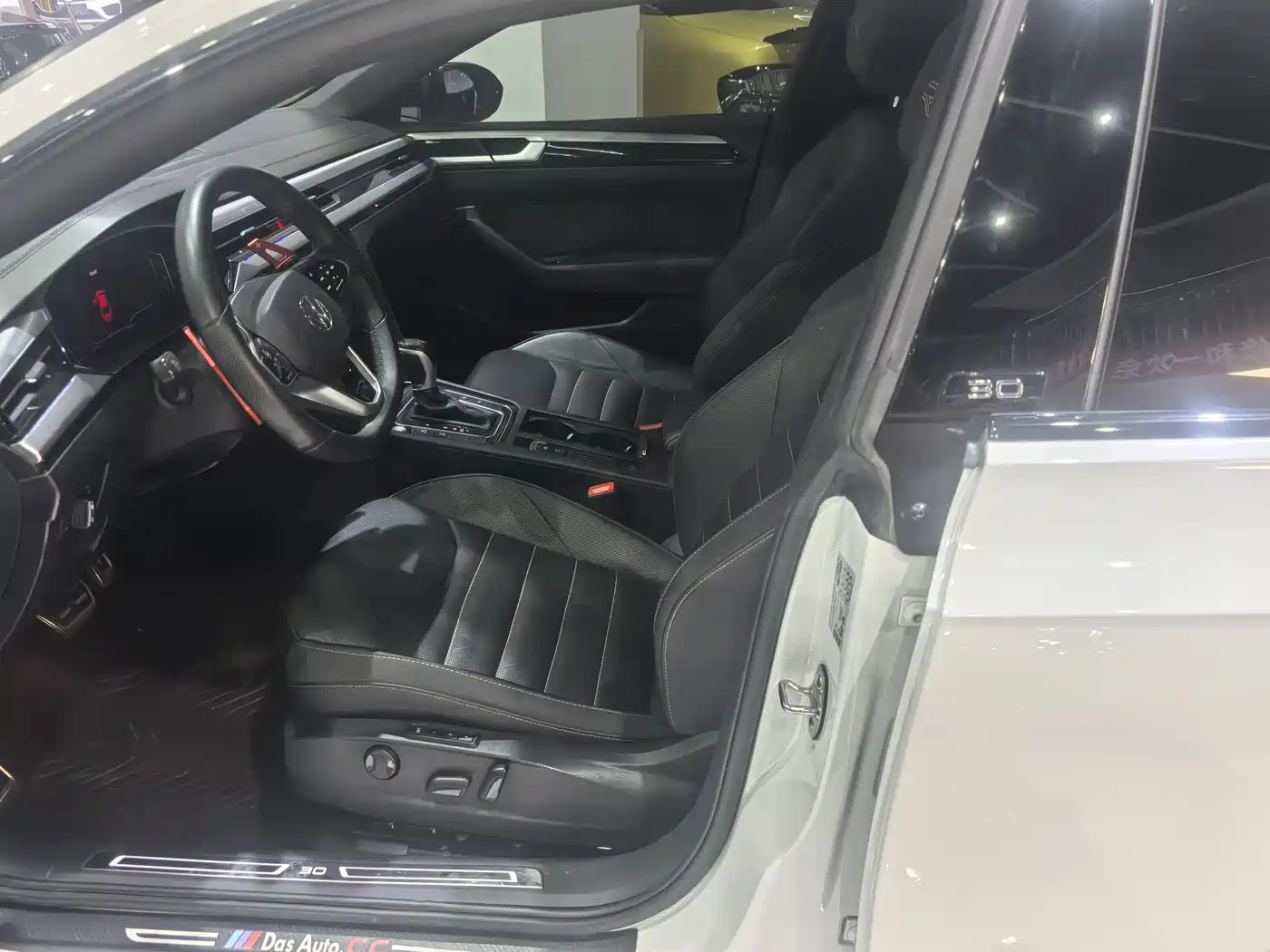 Volkswagen FAW-Volkswagen CC 2019 330TSI Charming Appearance (China V) фото 3
