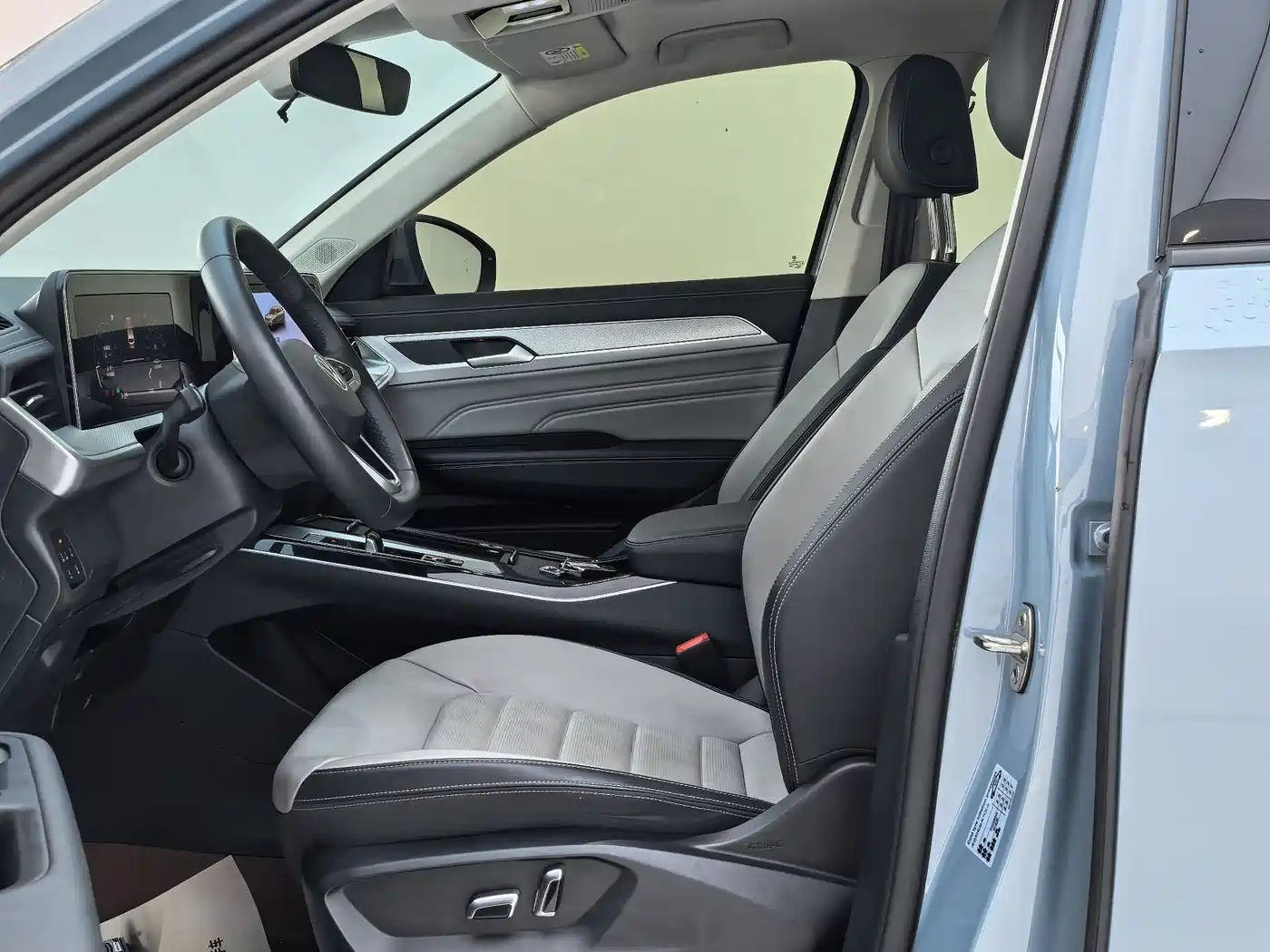 Volkswagen Talagon 2023 330TSI Luxury Touring Edition фото 6