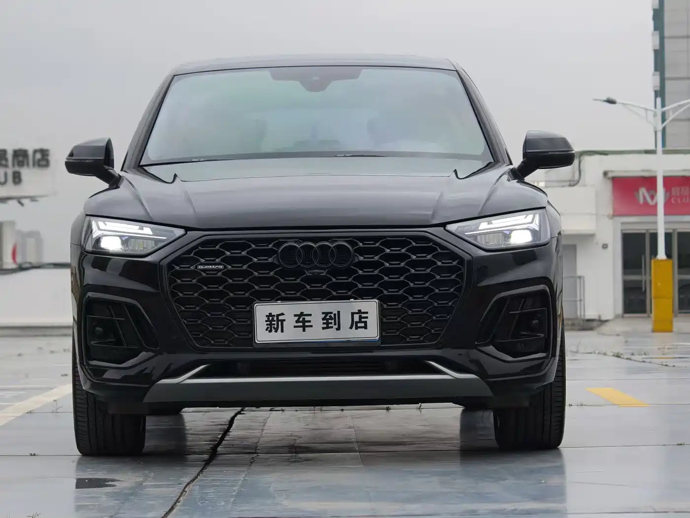 Audi Q5L Sportback 2023 40 TFSI Luxury Style фото 3