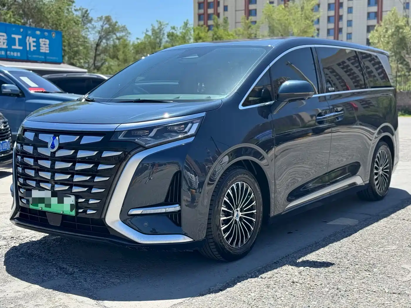 Denza D9 2022 DM-i 970 AWD Flagship