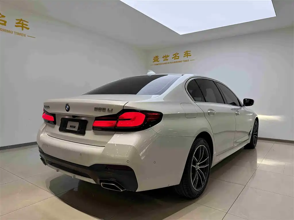BMW 5 Series 2022 525Li M Sport Package фото 20