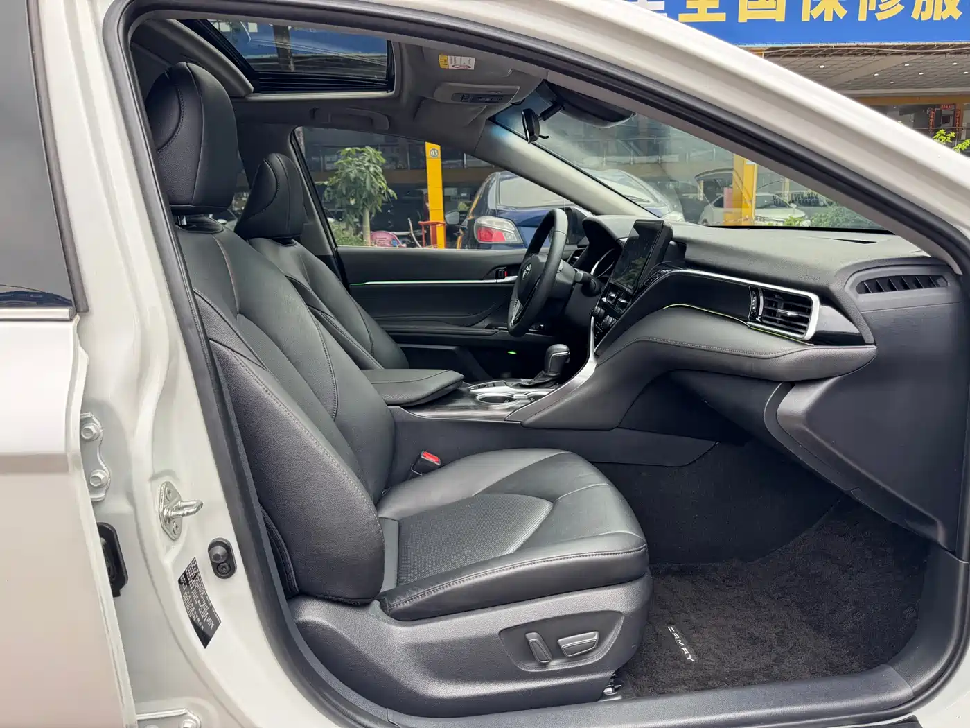 Toyota Camry 2021 2.0G Luxury Edition фото 16