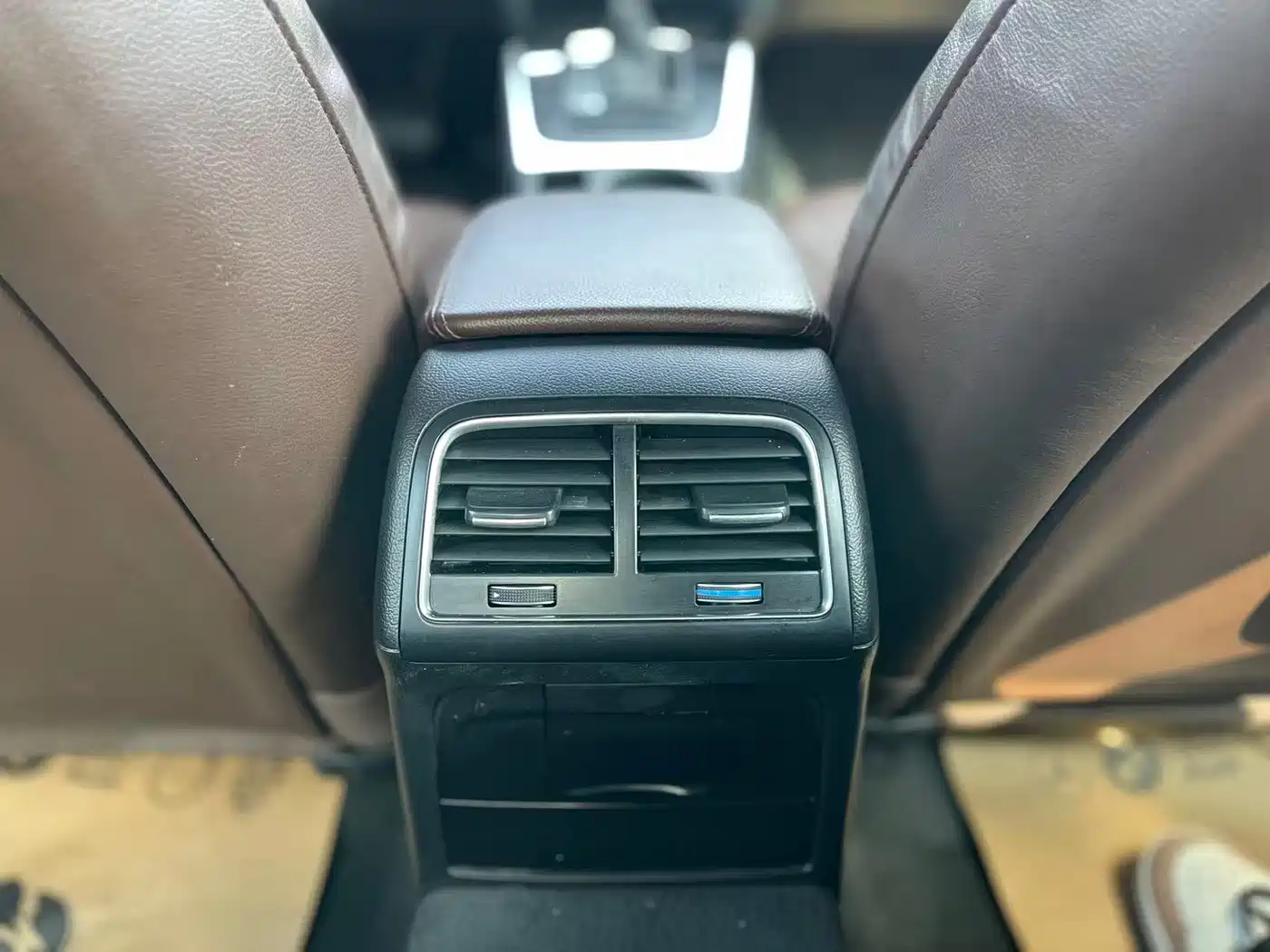 Audi A4L 2015 35 TFSI Auto Comfort фото 17