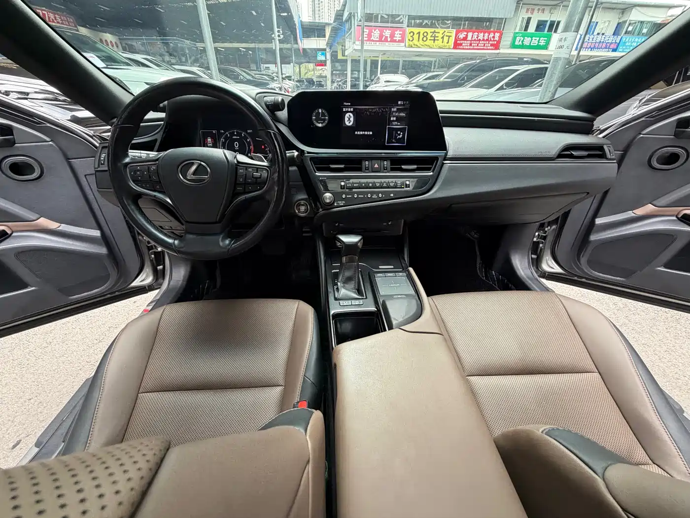 Lexus ES 2021 200 Excellence Edition фото 18