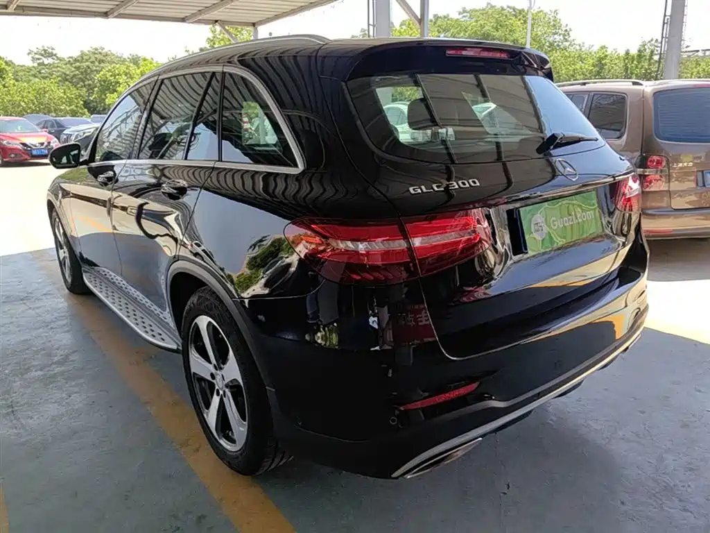 Mercedes-Benz GLC 2017 GLC 300 4MATIC Dynamic фото 5