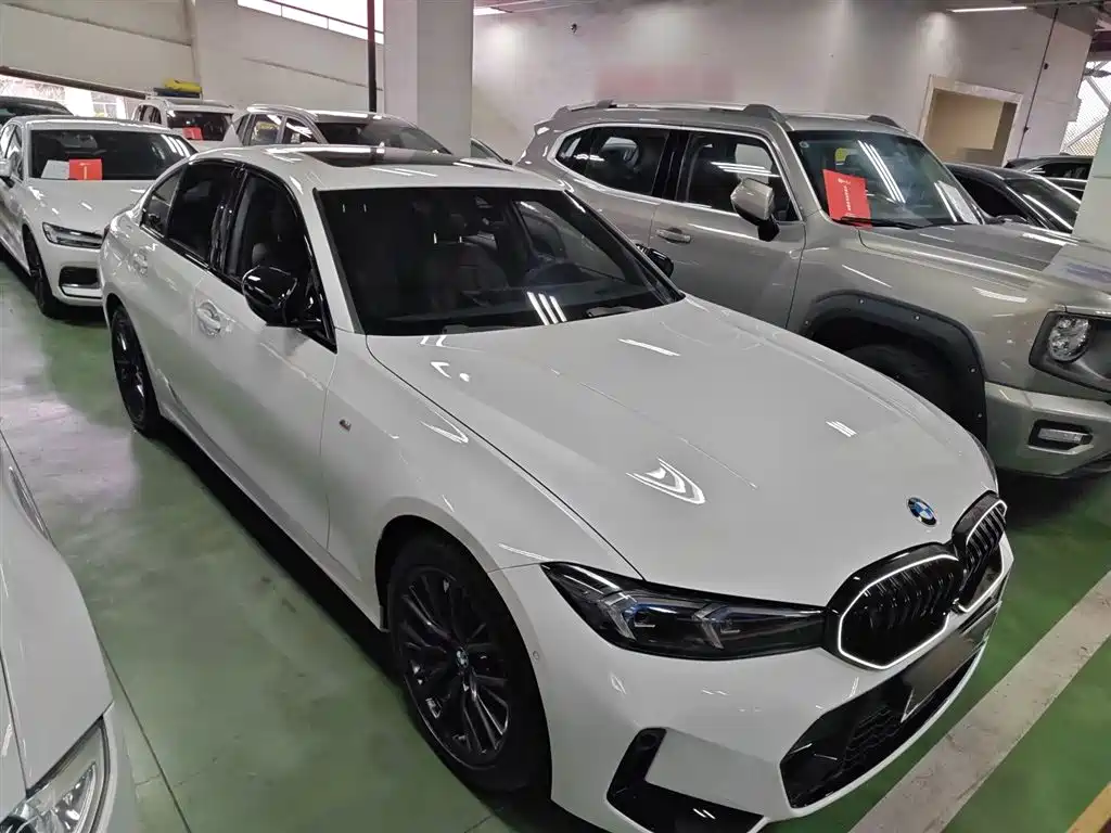 BMW 3 Series 2023 330i M Sport Shadow Edition фото 22