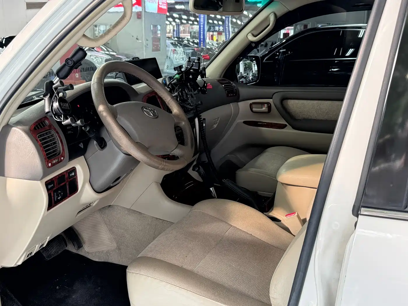 Toyota Land Cruiser 2006 2005 4.5L Automatic GX-R