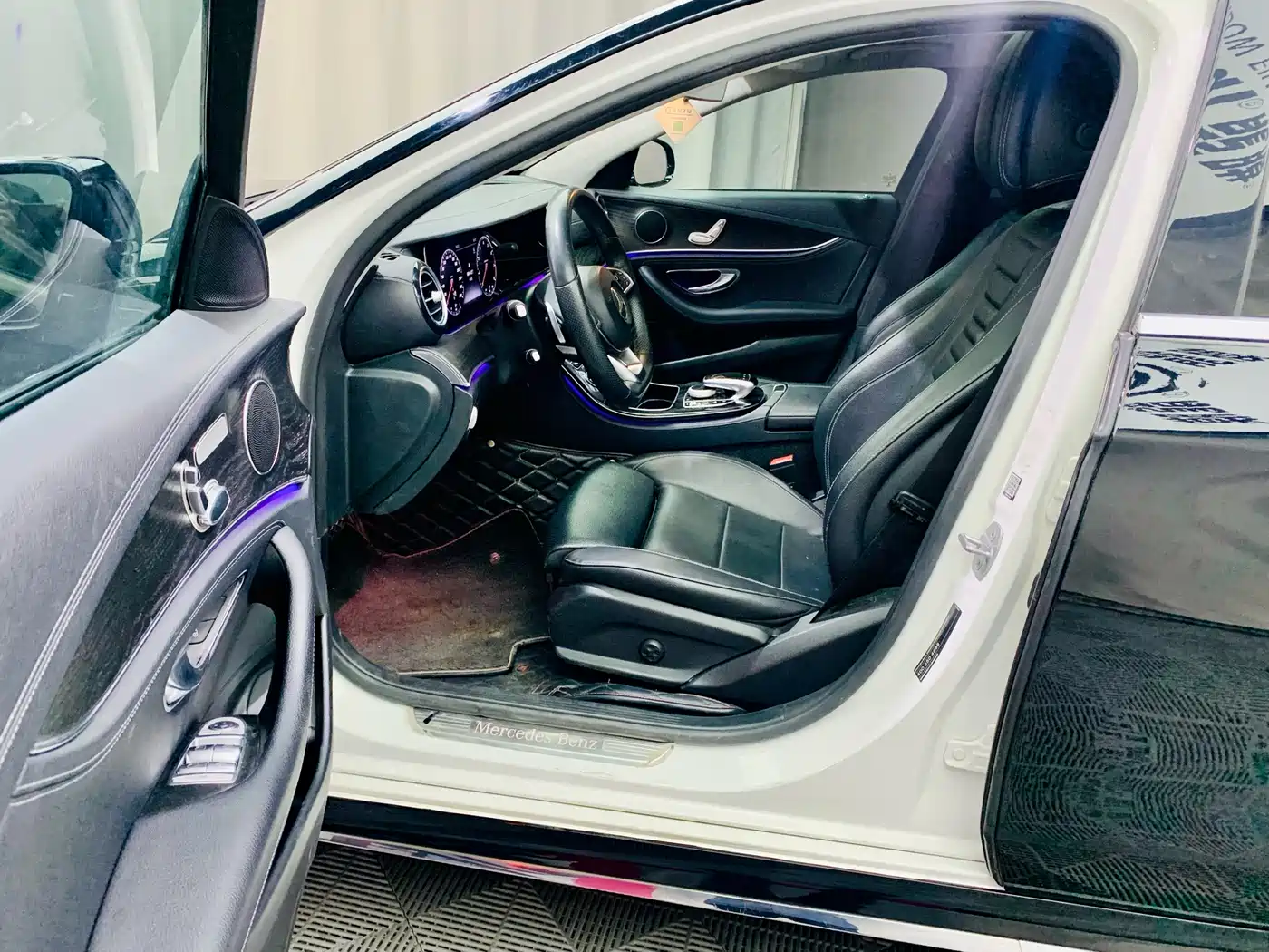 Mercedes-Benz E-Class 2016 E 200 L Sport Type фото 8