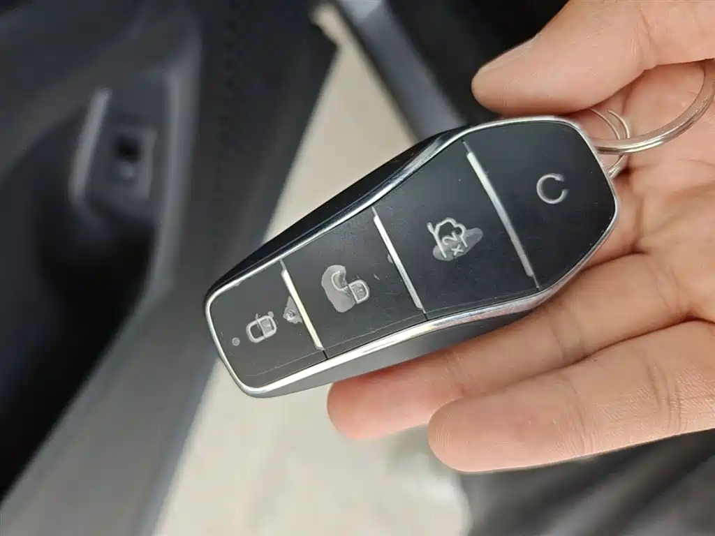 BYD Song Pro New Energy 2025 2nd Generation Smart Drive Edition DM-i 115KM Surpassing Type фото 9