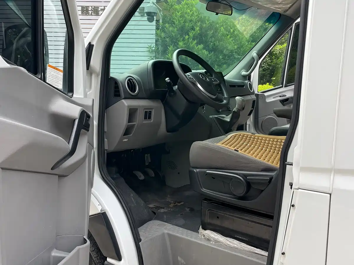 JAC Motors Star锐 2023 2023 2.0T 5 Series Express Edition 6/7-seater D20TCIF1