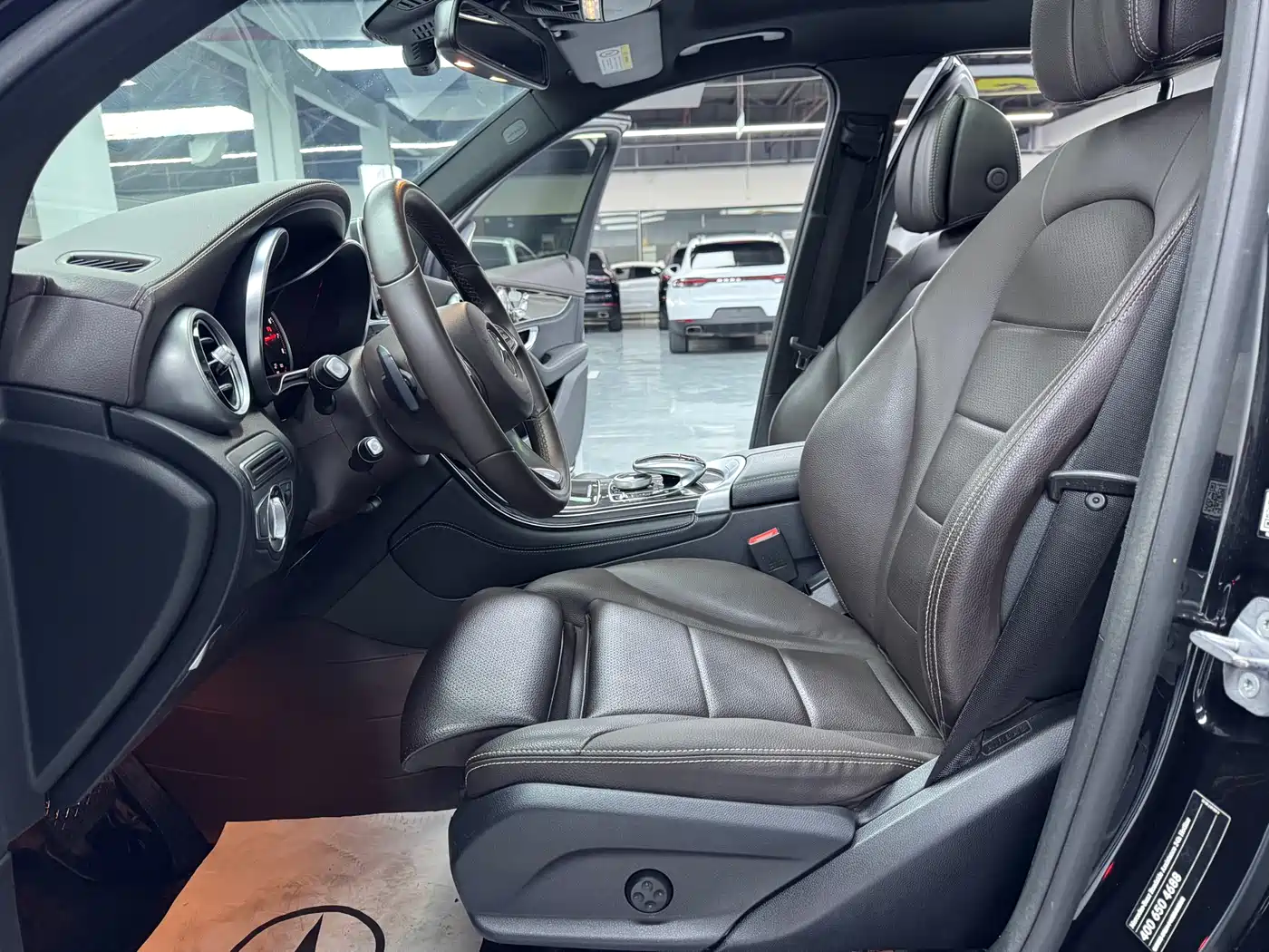 Mercedes-Benz GLC 2018 GLC 260 4MATIC Dynamic фото 4