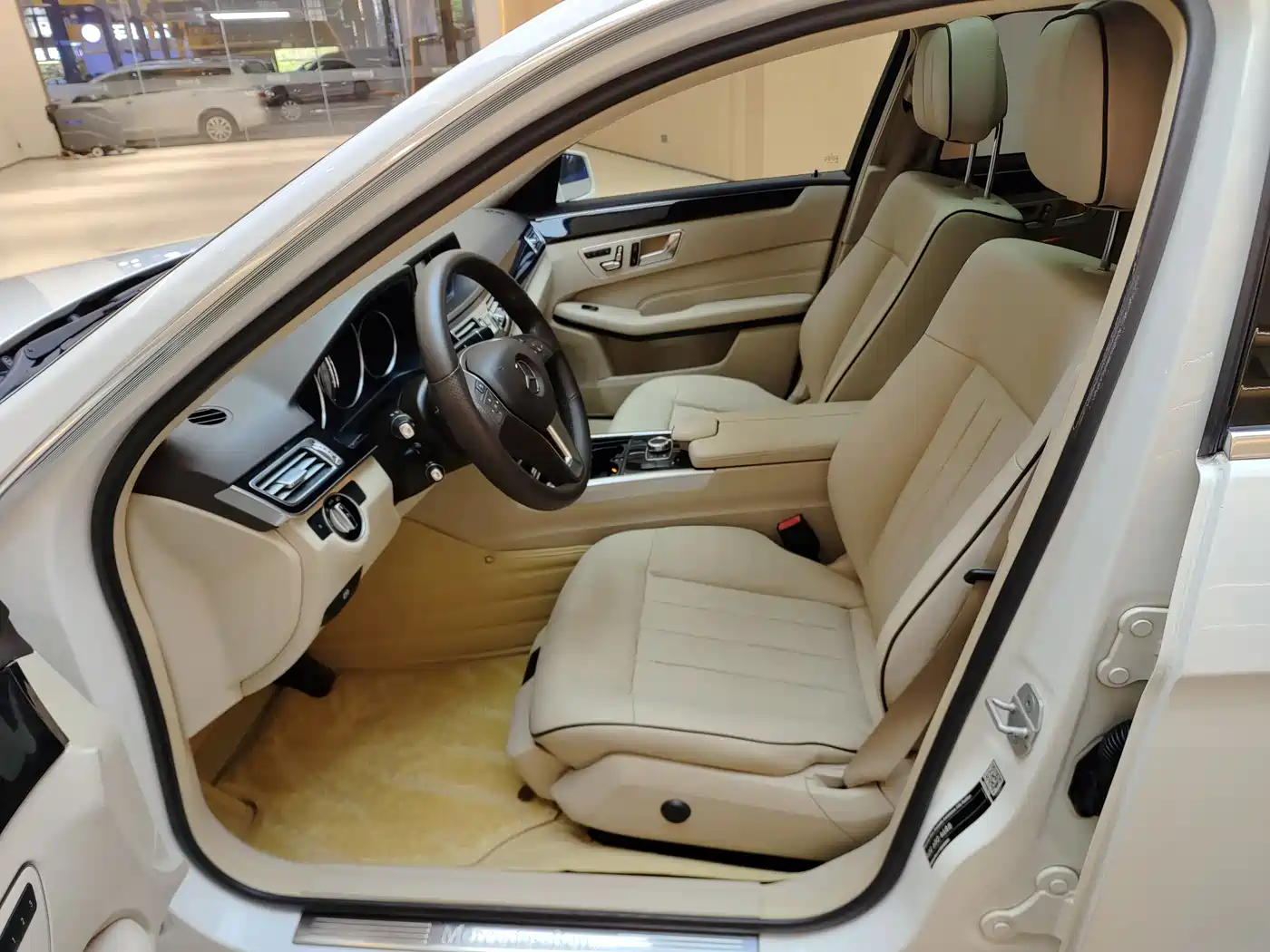 Mercedes-Benz E-Class 2015 Facelift E 260 L Sport фото 7