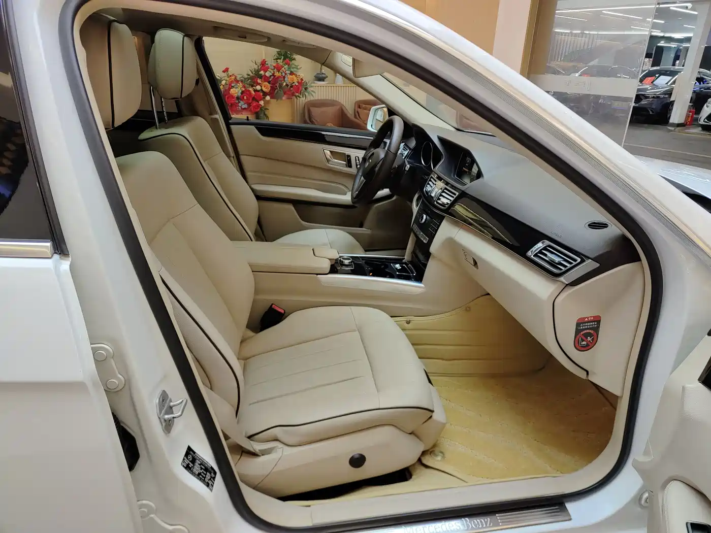 Mercedes-Benz E-Class 2015 Facelift E 260 L Sport фото 16