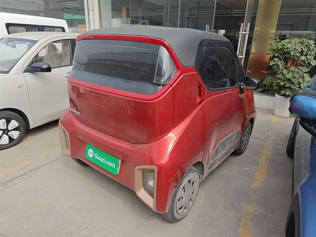 BAOJUN E200