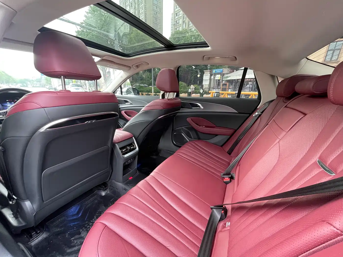 Hongqi H5 2024 2.0T Automatic Smart Connect Flag Smooth Edition фото 8