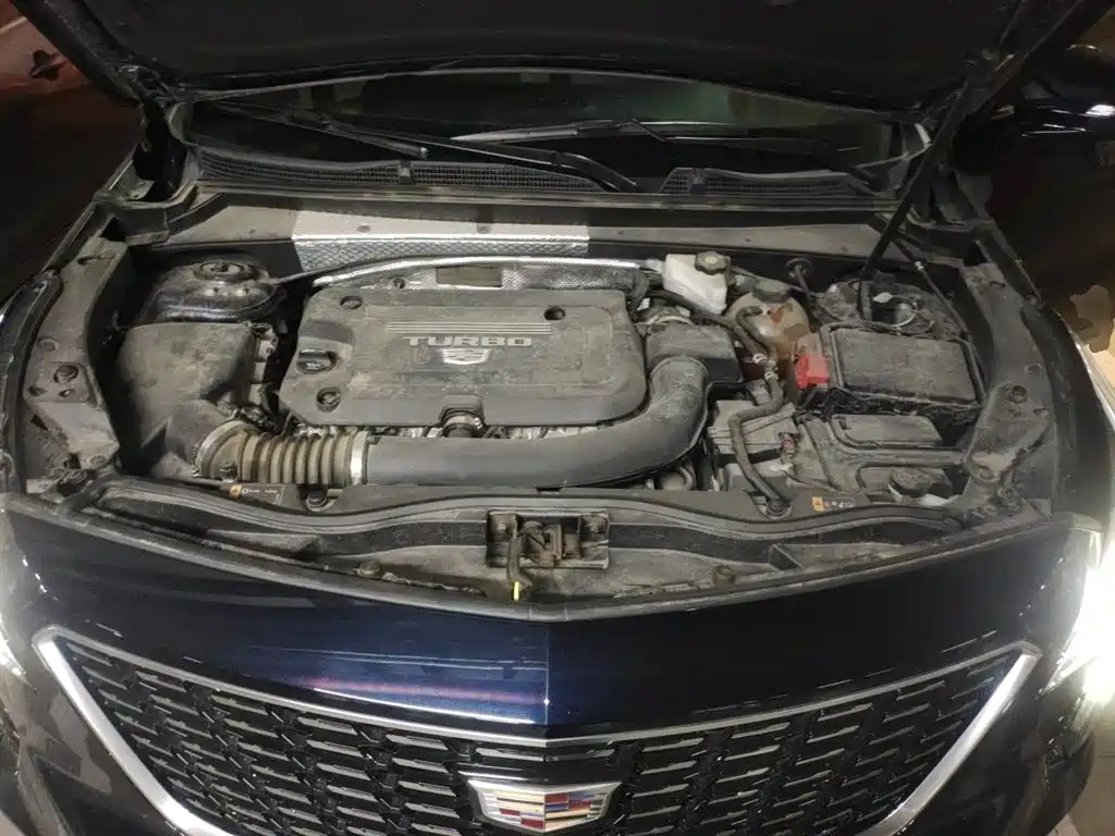 Cadillac XT4 2021 28T FWD Premium Edition фото 11