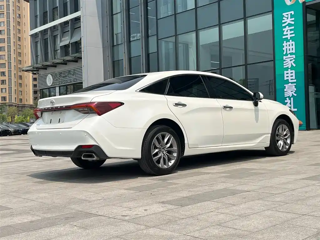 Toyota Avalon 2019 2.0L Luxury Edition (China VI) фото 4
