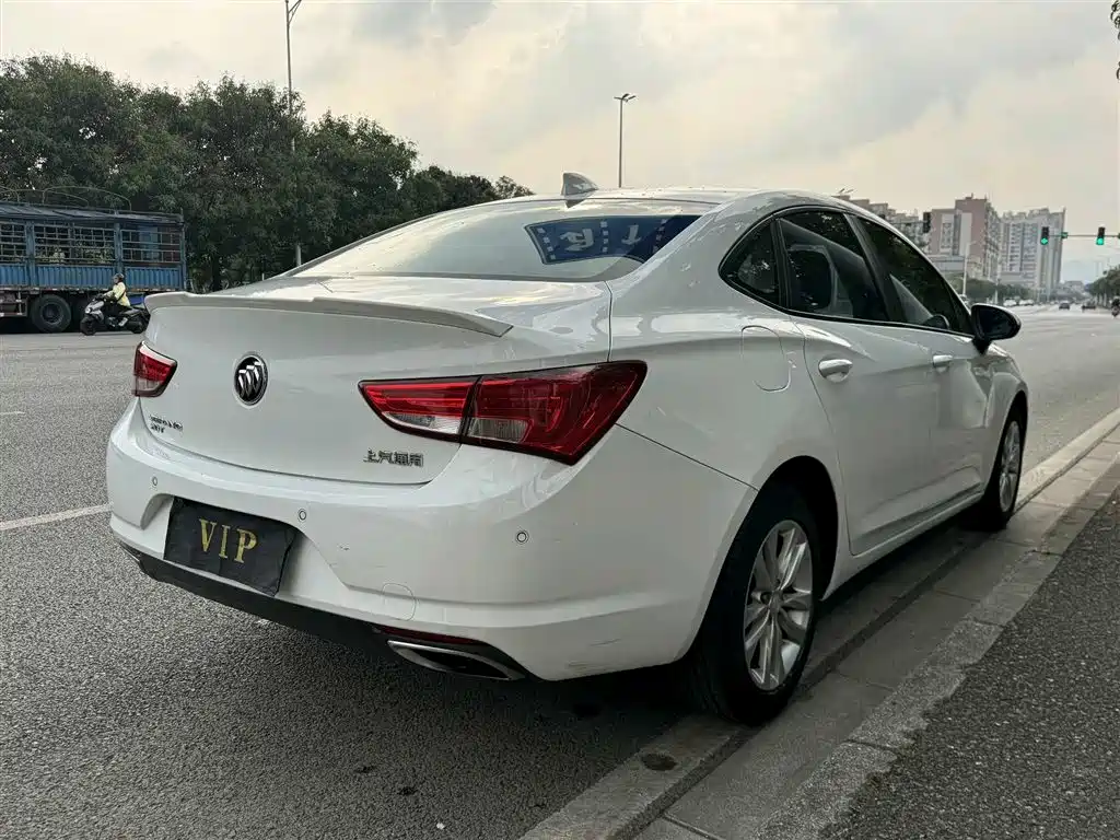 Buick Verano 2019 Sedan 20T Dual Clutch Leading фото 9