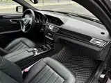 Фото 10 - Mercedes-Benz E-Class