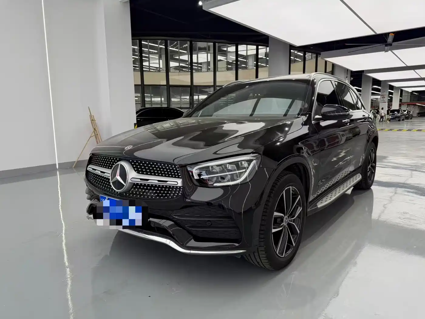 Фото 1 - Mercedes-Benz GLC