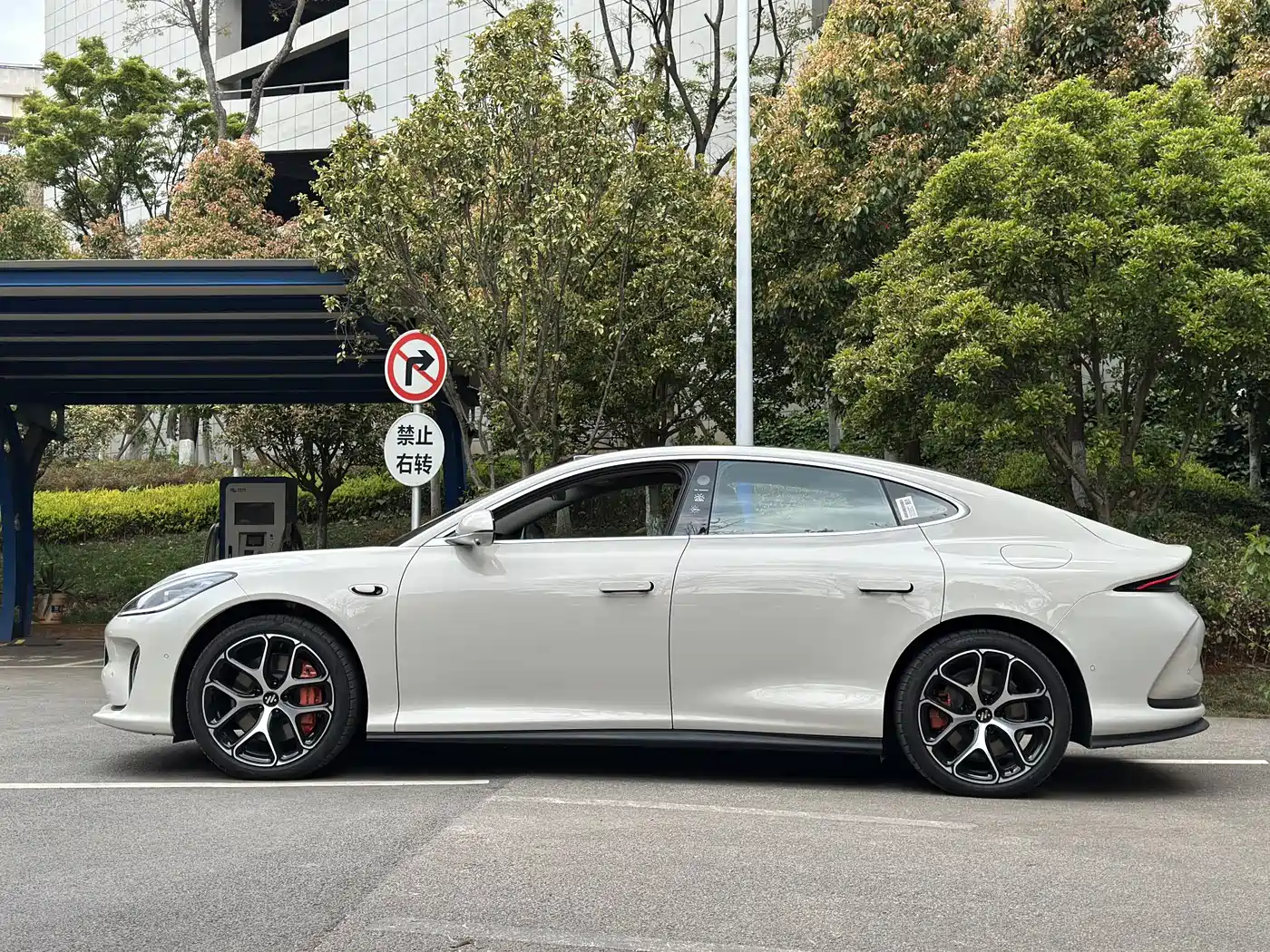 ZHIJI AUTOMOBILE ZHIJI L6