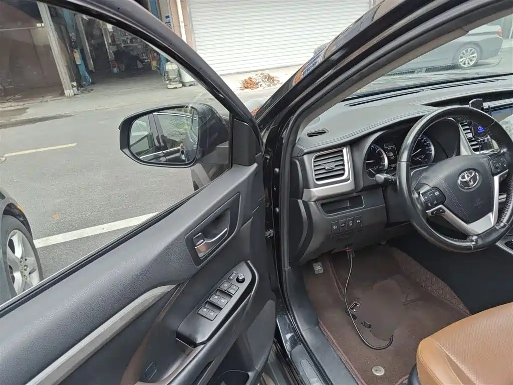 Toyota Highlander 2018 Model 2.0T 4WD Knight Edition 7-Seater China VI фото 9