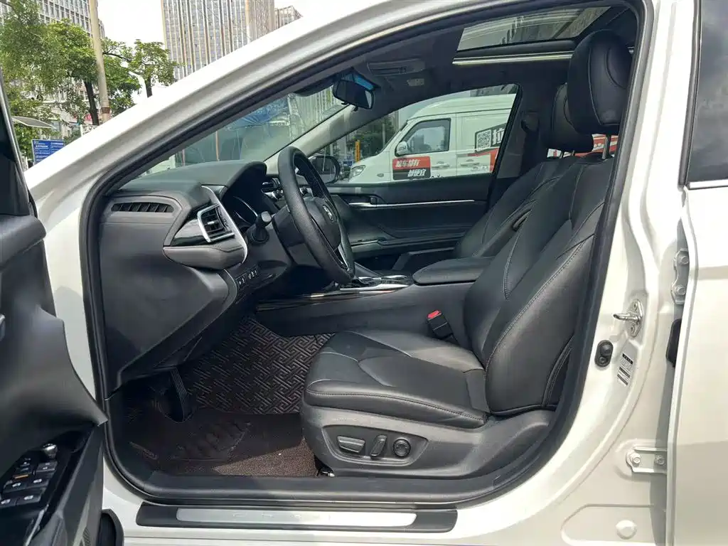 Toyota Camry 2019 2.5G Luxury Edition China VI фото 19