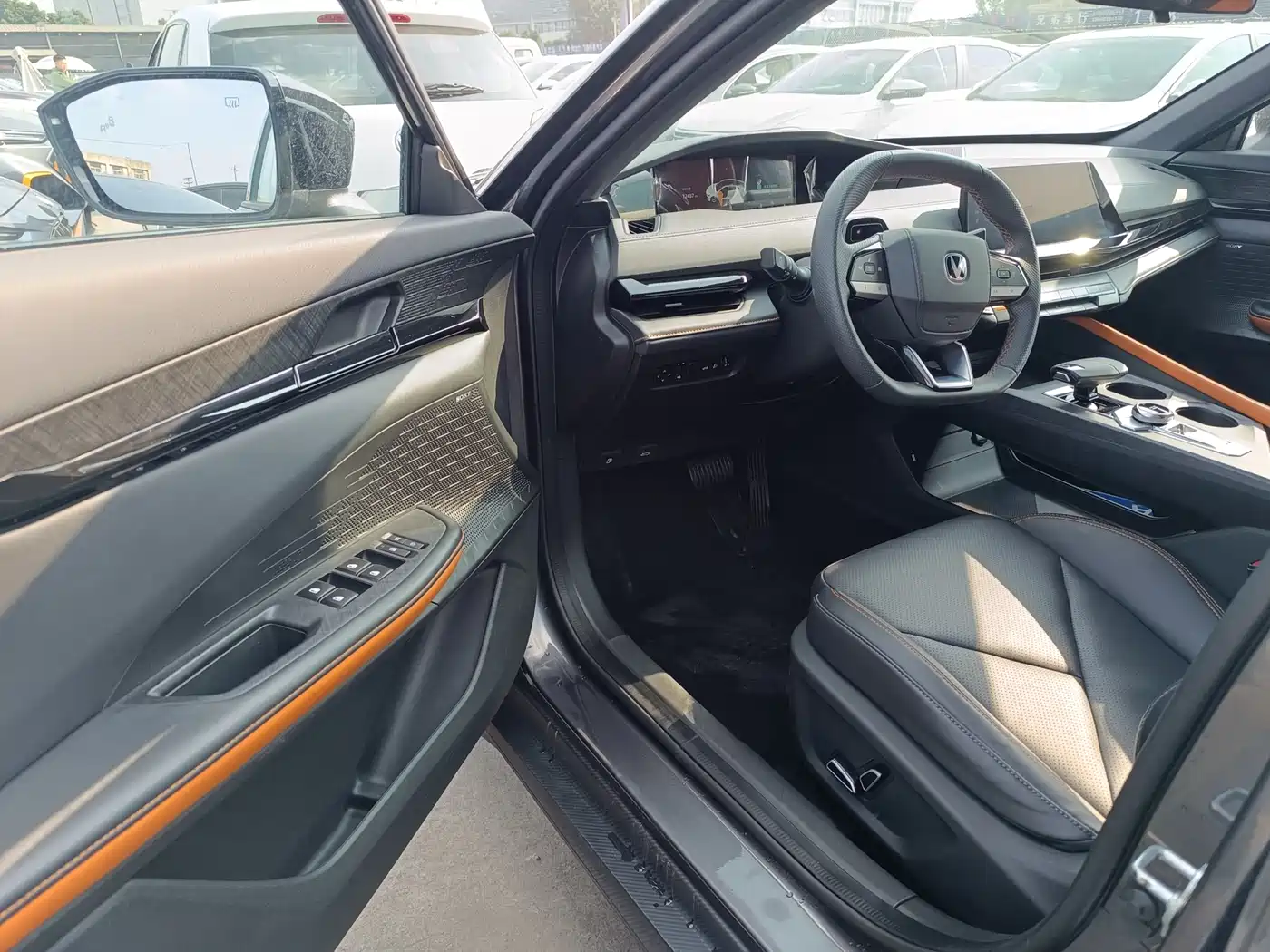 CHANGAN UNI-V