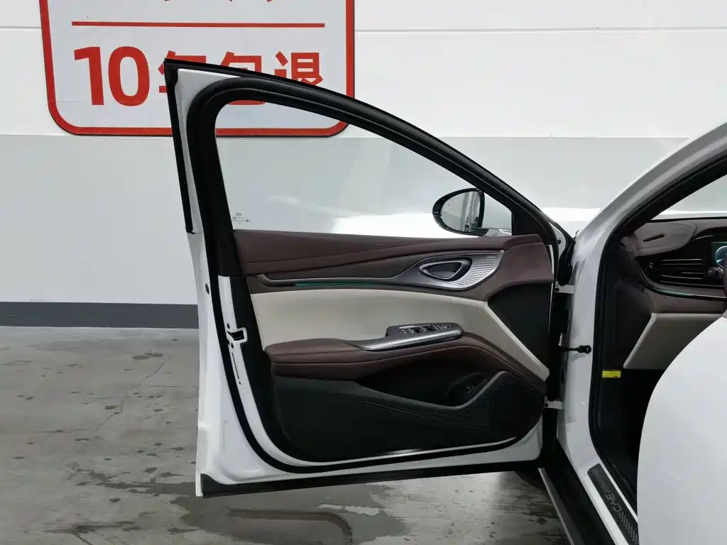 BYD Seal 2023 2023 DM-i 1.5L 121km Premium