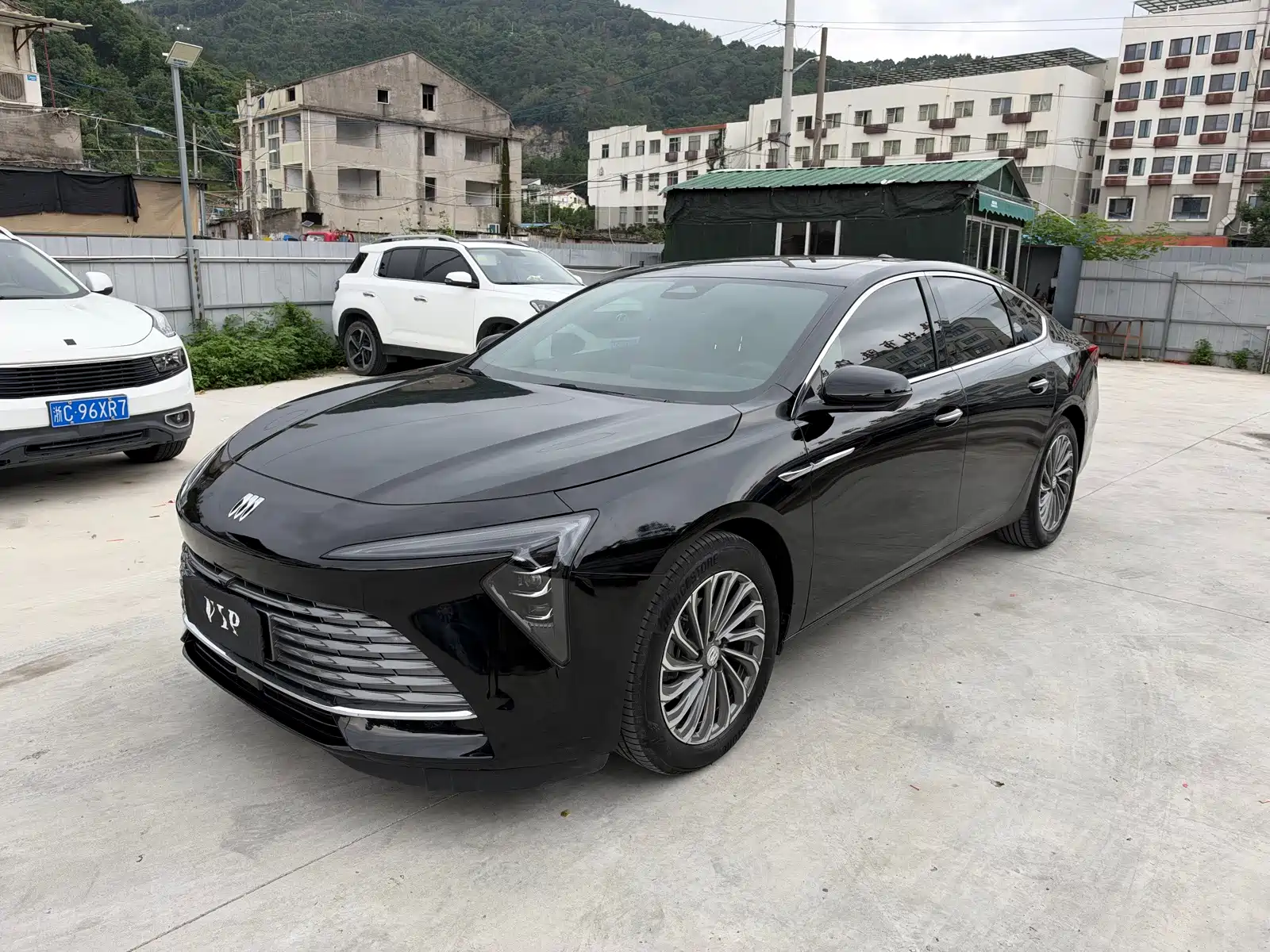Photo 1 - Buick LaCrosse