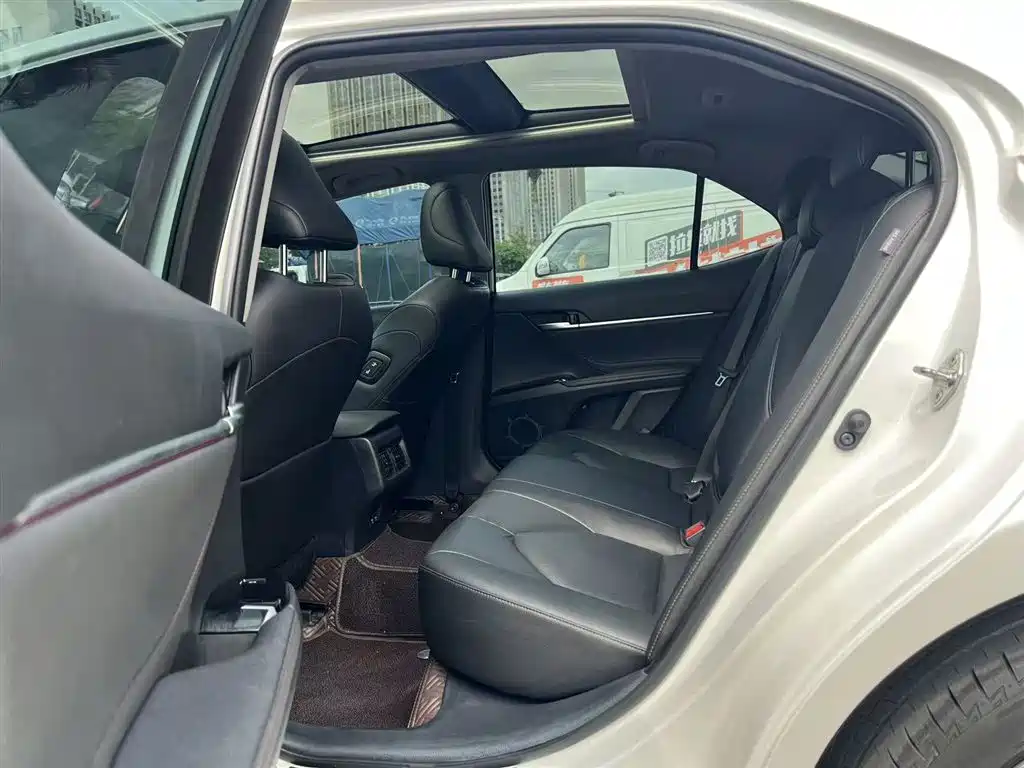 Toyota Camry 2019 2.5G Luxury Edition China VI фото 21