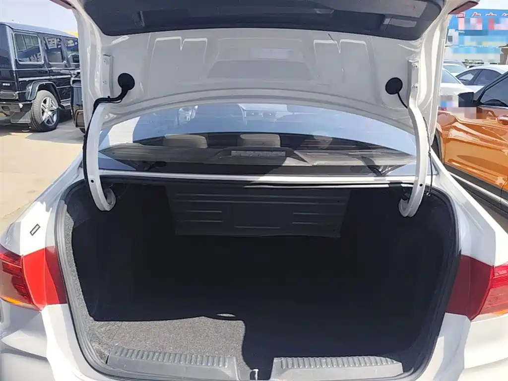 Volkswagen Santana 2019 1.5L Manual Trend China VI фото 19