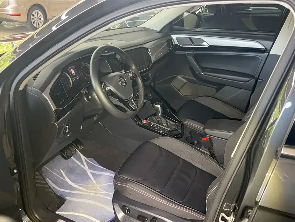 Volkswagen Tayron 2020 330TSI 2WD Luxury Smart Edition фото 5