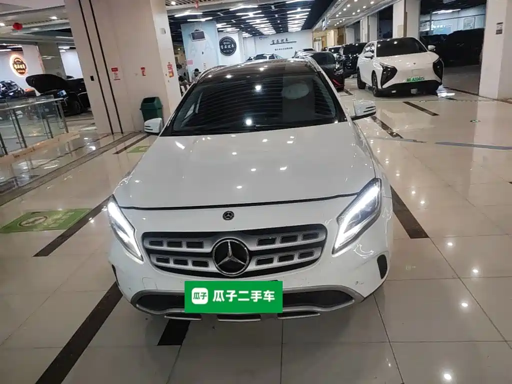 Mercedes-Benz GLA 2017 GLA 200 Fashion фото 3