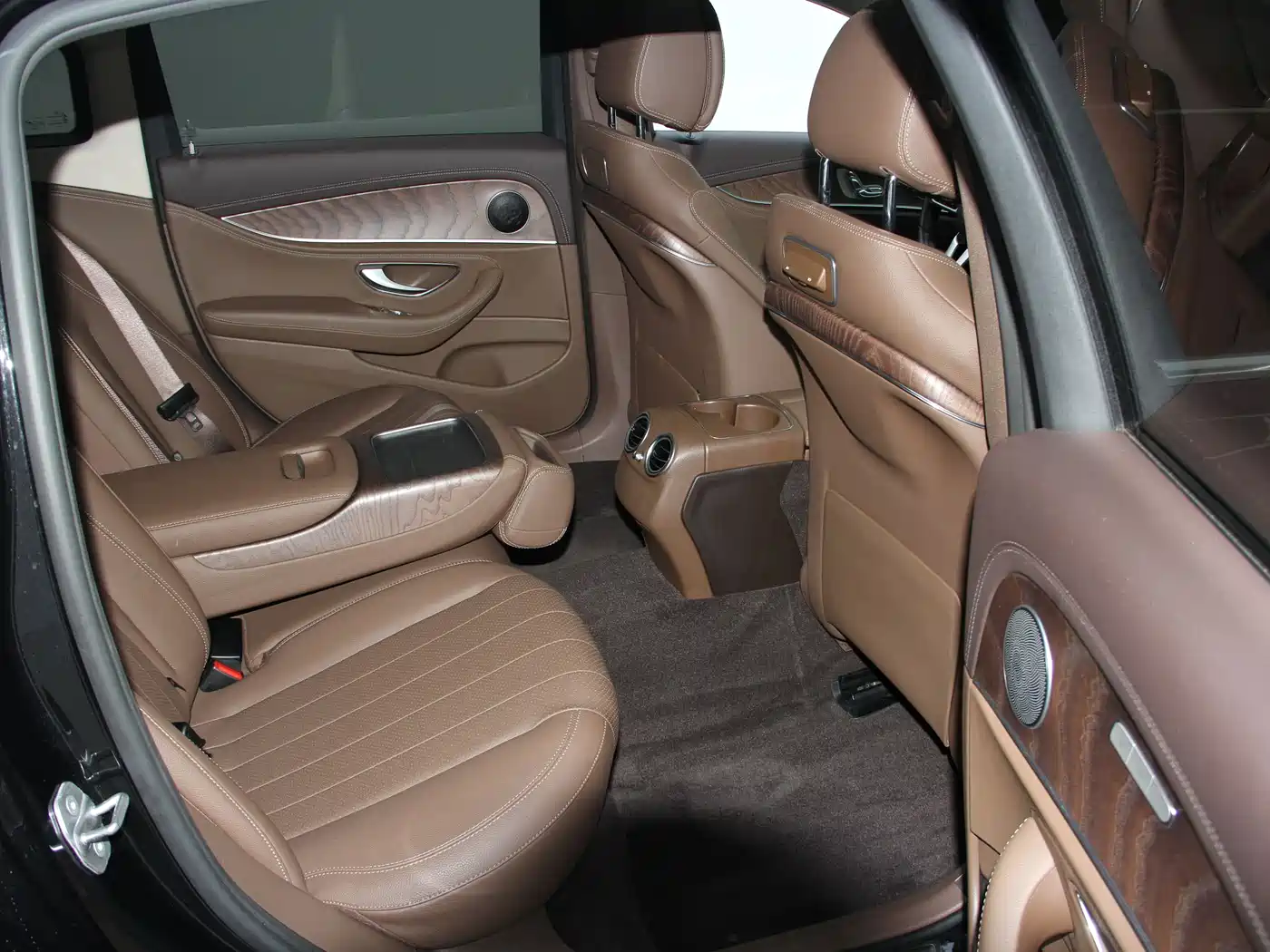 Mercedes-Benz E-Class 2020 Facelift E 300 L Fashion фото 14