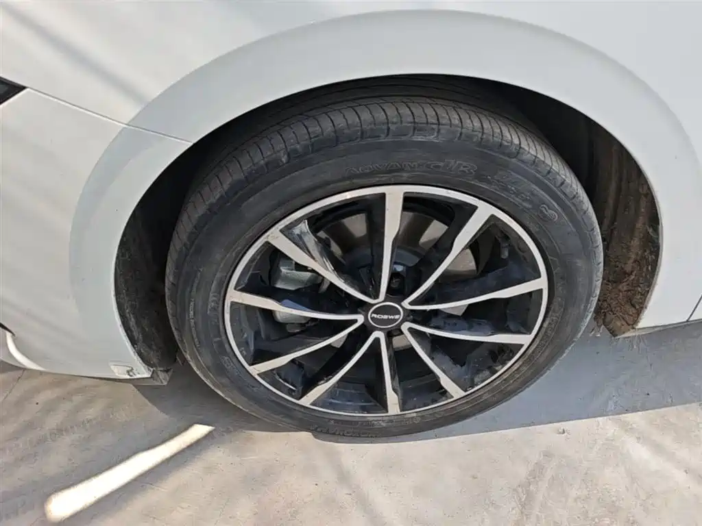 Roewe D7 2025 2025 DMH 125km World Champion Edition