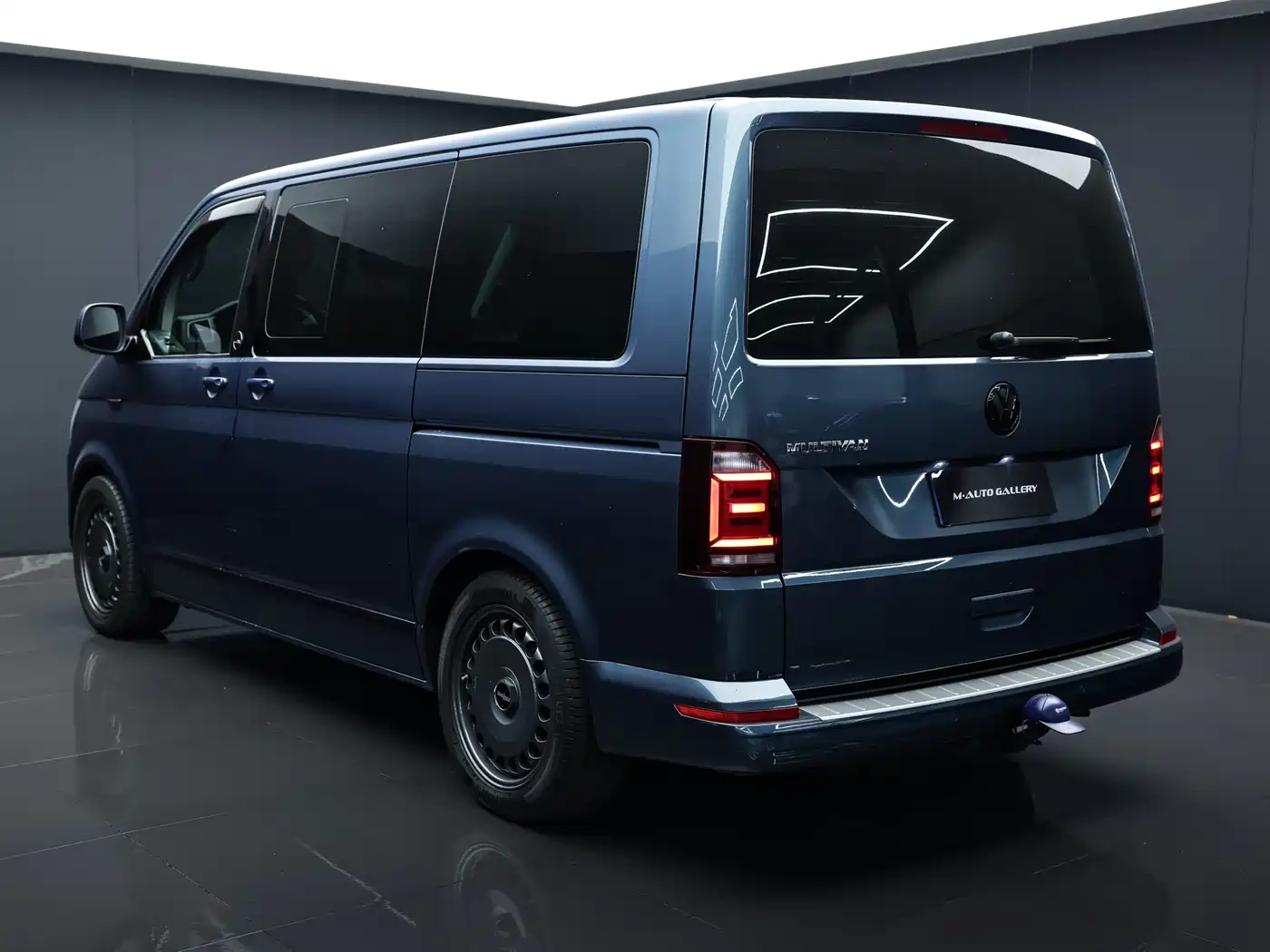 Volkswagen Multivan 2019 2.0TSI 4WD Premium 7-seater фото 6
