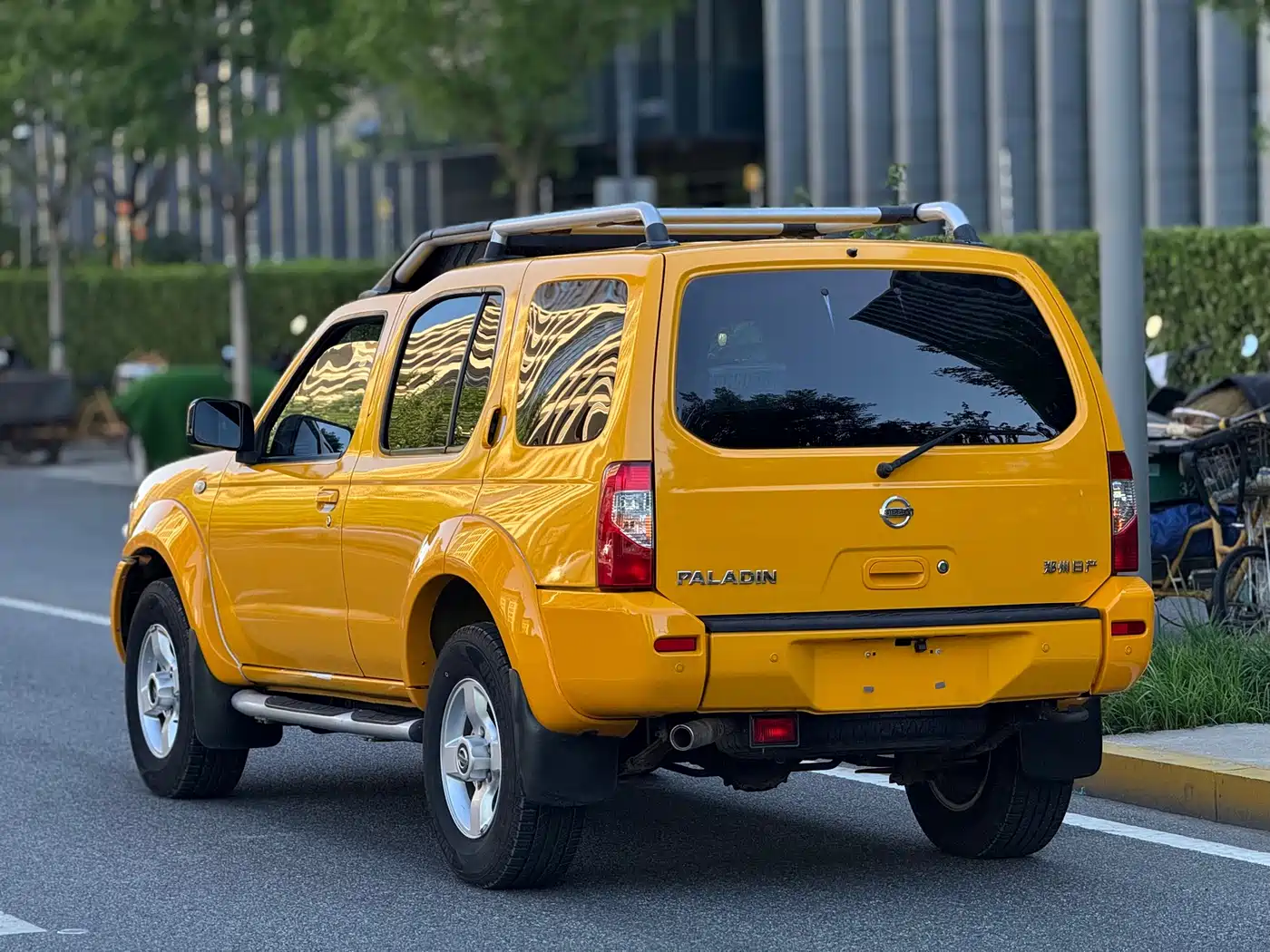 Nissan Paladin 2013 2.4L 4WD Standard China V фото 4