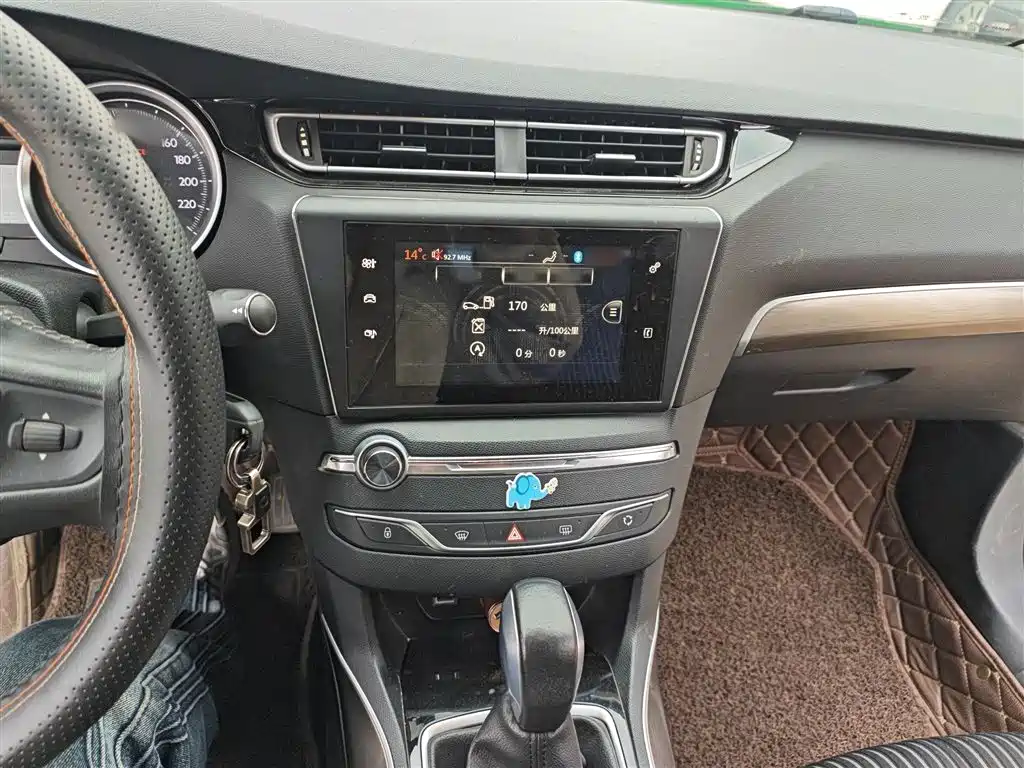 Peugeot 408 2016 1.6T Automatic Luxury Edition фото 6