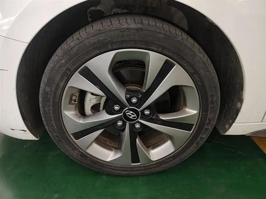 Hyundai Fista 2019 280TGDi Sport Edition China VI фото 23