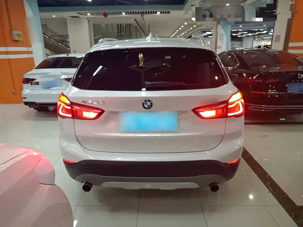 BMW X1 2016 sDrive20Li Luxury Model фото 6